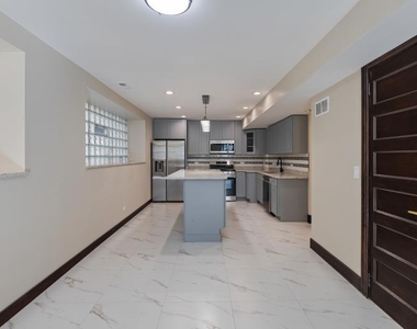 444 E 48th Street - Photo Thumbnail 8