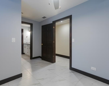 444 E 48th Street - Photo Thumbnail 14