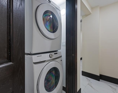 444 E 48th Street - Photo Thumbnail 15