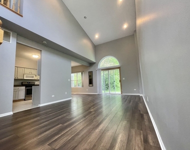 2607 Oak Tree Lane - Photo Thumbnail 1