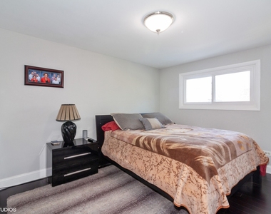 17w764 Lowell Lane - Photo Thumbnail 13
