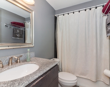 17w764 Lowell Lane - Photo Thumbnail 14