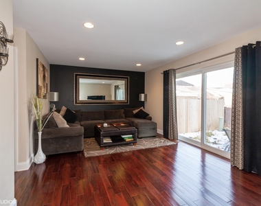 17w764 Lowell Lane - Photo Thumbnail 3