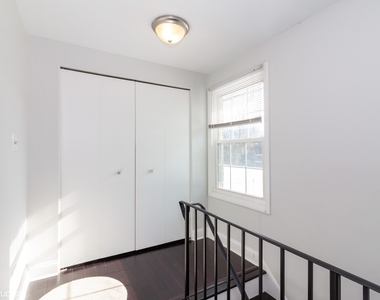 17w764 Lowell Lane - Photo Thumbnail 9