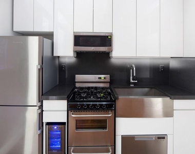234 West 14th Street - Photo Thumbnail 6
