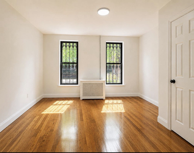 461 Pulaski Street - Photo Thumbnail 2