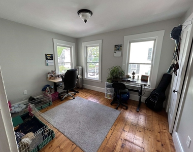 109 1/2 Warren - Photo Thumbnail 9