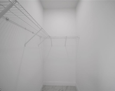 438 Poplar Street - Photo Thumbnail 21