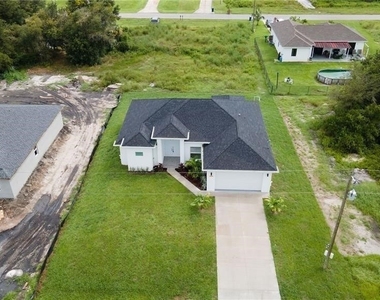 438 Poplar Street - Photo Thumbnail 29