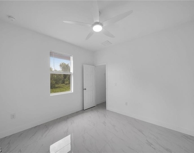 438 Poplar Street - Photo Thumbnail 22