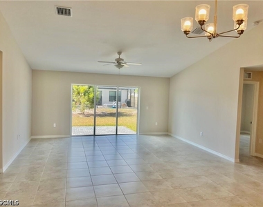 2538 Nw 24th Place - Photo Thumbnail 2