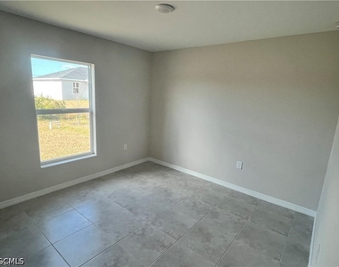 2538 Nw 24th Place - Photo Thumbnail 8