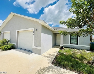 606 Se 8th Street - Photo Thumbnail 1