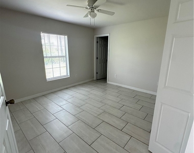 606 Se 8th Street - Photo Thumbnail 8