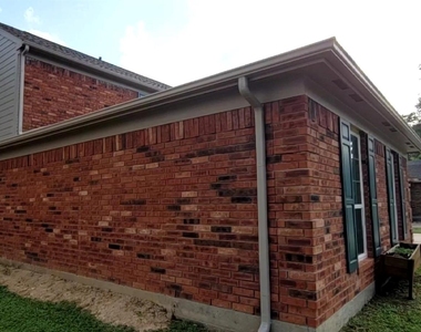 16911 Elmwood Glen Court - Photo Thumbnail 3