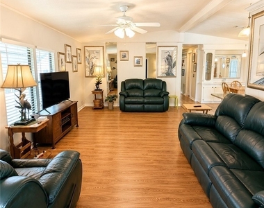 3404 Rainbow Lane - Photo Thumbnail 7