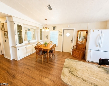 3404 Rainbow Lane - Photo Thumbnail 10