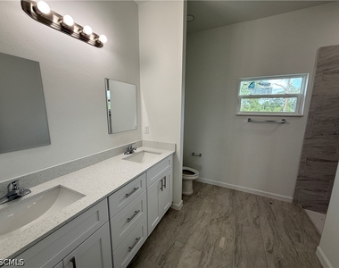 847 Genoa Avenue S - Photo Thumbnail 8