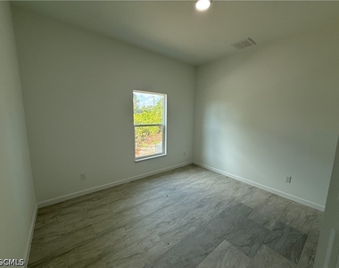 847 Genoa Avenue S - Photo Thumbnail 12