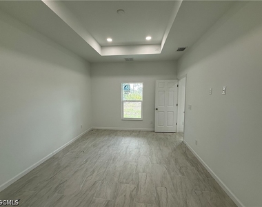 847 Genoa Avenue S - Photo Thumbnail 7
