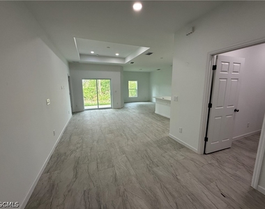 1103 W 10th Street - Photo Thumbnail 1