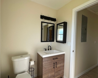 4724 26th Street Sw - Photo Thumbnail 6