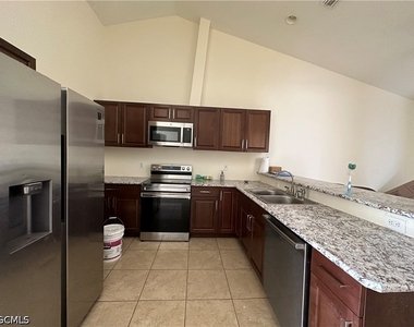 4724 26th Street Sw - Photo Thumbnail 8