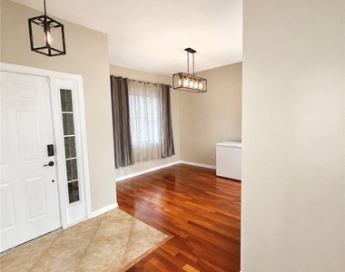 321 Shadow Lakes Drive - Photo Thumbnail 1