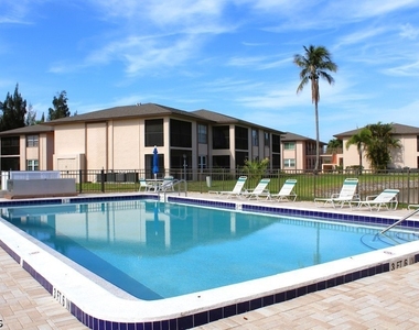 16881 Davis Road - Photo Thumbnail 15