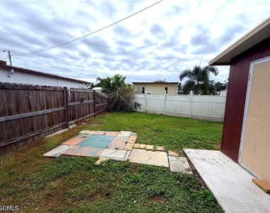 106 Gaslight Avenue - Photo Thumbnail 17