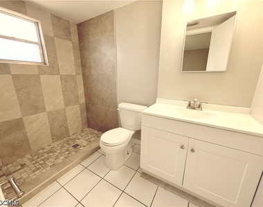 4923 Vincennes Court - Photo Thumbnail 9