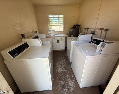 4923 Vincennes Court - Photo Thumbnail 10