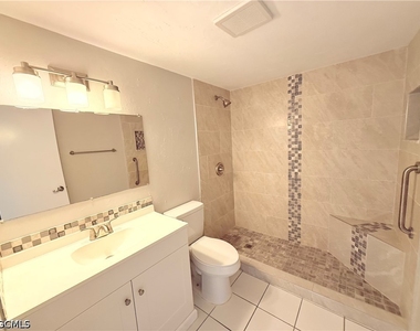 4923 Vincennes Court - Photo Thumbnail 6