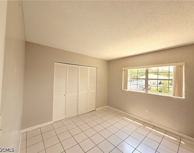4923 Vincennes Court - Photo Thumbnail 7