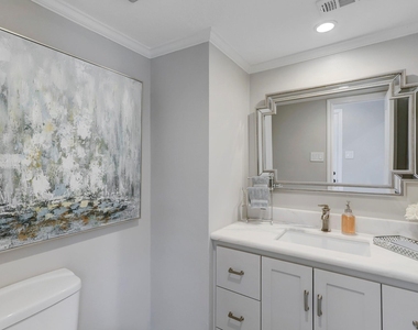 1618 Hillendahl Boulevard - Photo Thumbnail 10
