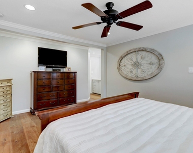 1618 Hillendahl Boulevard - Photo Thumbnail 17