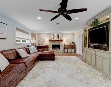 1618 Hillendahl Boulevard - Photo Thumbnail 8