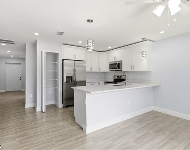 2955 Dunbar Avenue - Photo Thumbnail 2