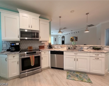 20239 Cypress Shadows Boulevard - Photo Thumbnail 6
