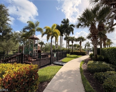 20239 Cypress Shadows Boulevard - Photo Thumbnail 24