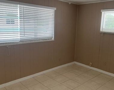 2428 Palm Ridge Road - Photo Thumbnail 8