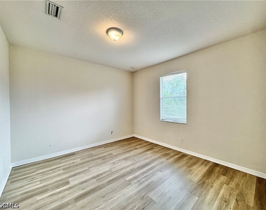 530 Kilgour Avenue - Photo Thumbnail 32