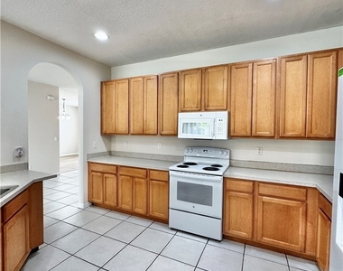 530 Kilgour Avenue - Photo Thumbnail 15