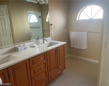 12622 Hunters Ridge Drive - Photo Thumbnail 8