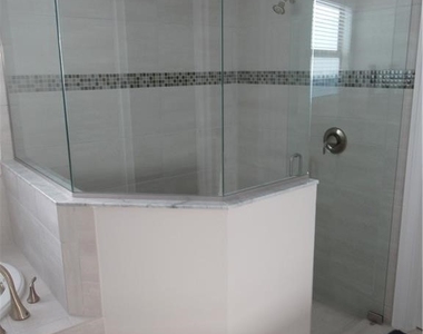 16382 Barclay Court - Photo Thumbnail 3