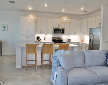 15405 Green Acres Avenue - Photo Thumbnail 3