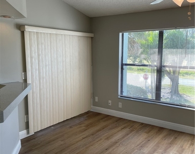 13331 Greengate Boulevard - Photo Thumbnail 9