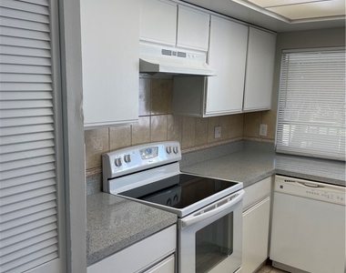 13331 Greengate Boulevard - Photo Thumbnail 13