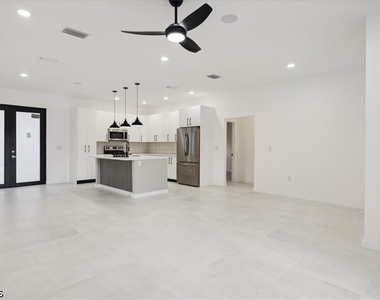 1310 Jefferson Avenue - Photo Thumbnail 26