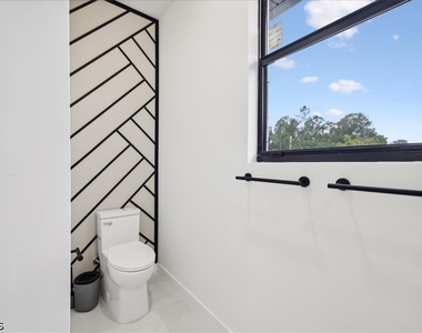 1310 Jefferson Avenue - Photo Thumbnail 14